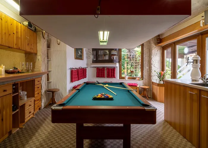 Lux Altes Landwarenhaus Mit Garten Und Zubuchbarer Sauna * Hedersleben