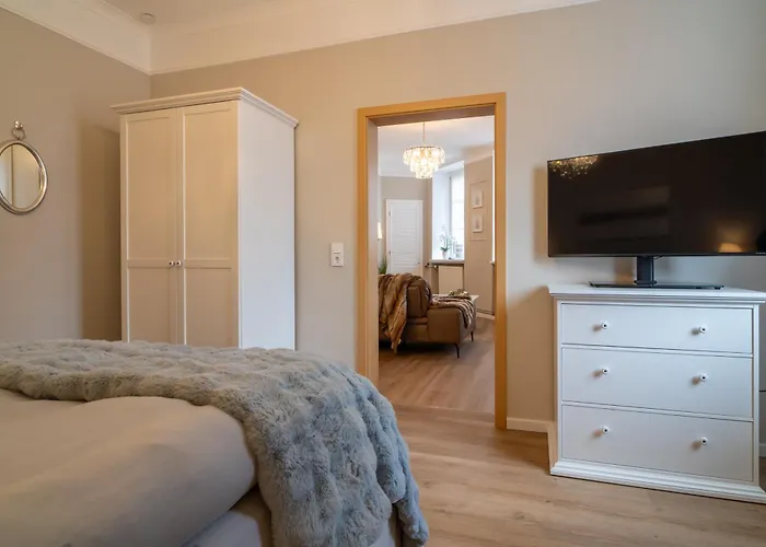 Lux Altes Landwarenhaus Mit Garten Und Zubuchbarer Sauna Hedersleben