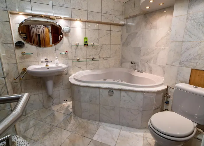 Lux Altes Landwarenhaus Mit Garten Und Zubuchbarer Sauna Apartamento Hedersleben